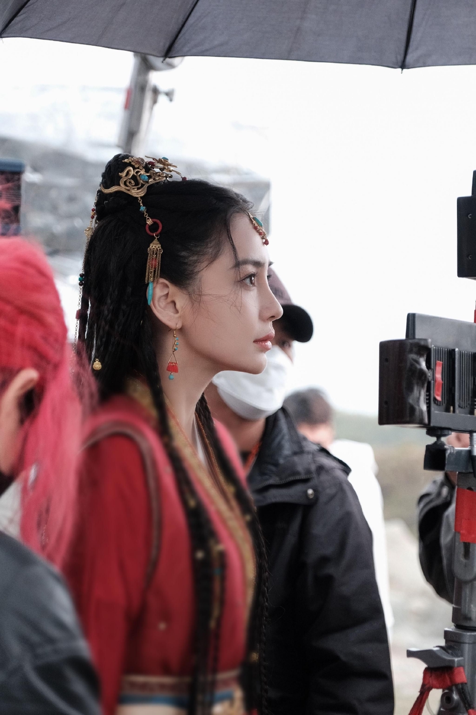 angelababy《相思令》片场照曝光 侧颜精致异域感十足封面图