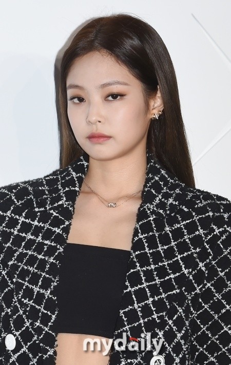 JENNIE获邀戛纳电影节 YG回应称未确定是否出席封面图