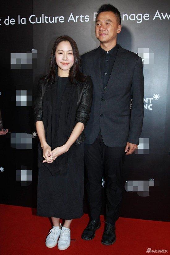 林嘉欣发文宣布与袁剑伟离婚 将继续共同抚养孩子封面图