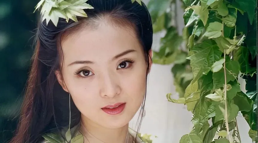 “晴格格”卖货，消失的阔太封面图